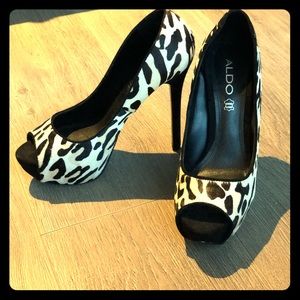 Aldo open toe pump